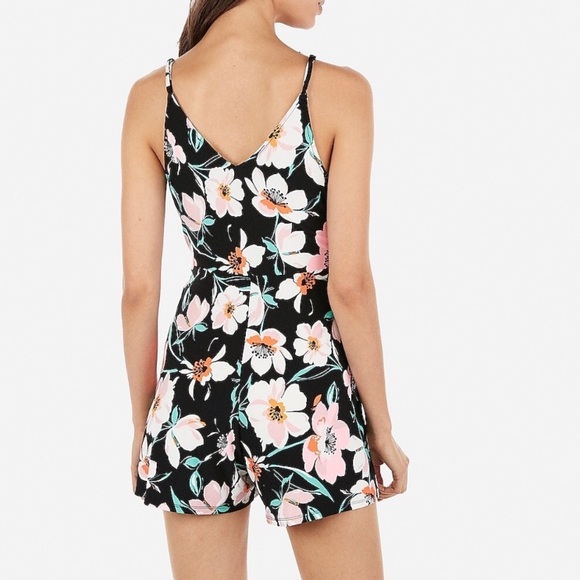 Express Floral Tie Front Wrap Skort Romper NWT - Picture 2 of 2